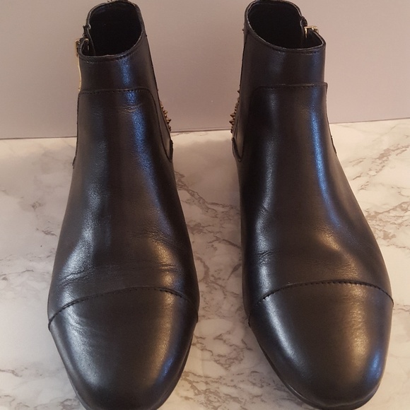 BCBGeneration stud ankle boots - Picture 3 of 5